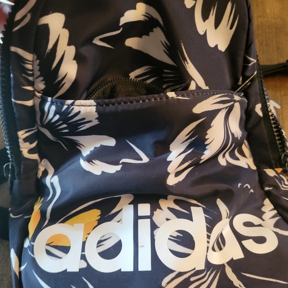 Adidas Butterfly Print Backpack - Black and Yellow - Picture 4 of 6